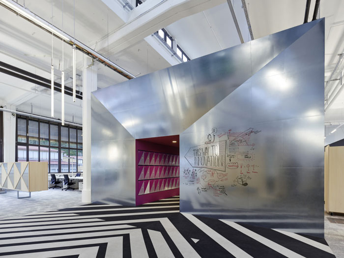 廠區(qū)辦公室通道裝修設(shè)計效果圖