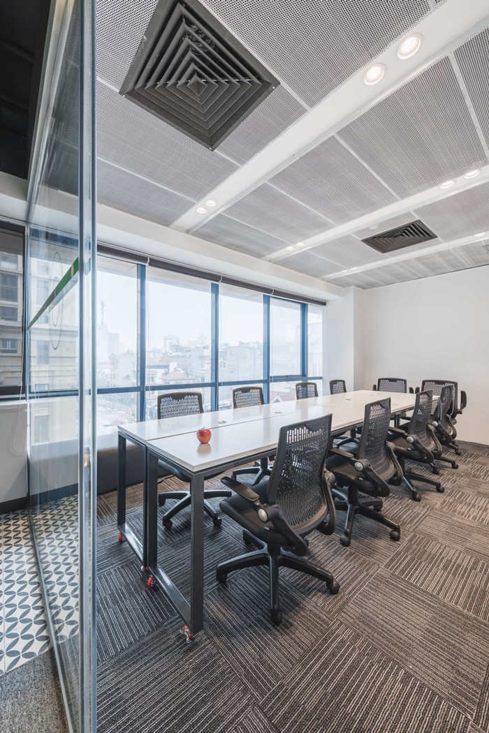 傳媒公司辦公室大會議區(qū)裝修設計效果圖