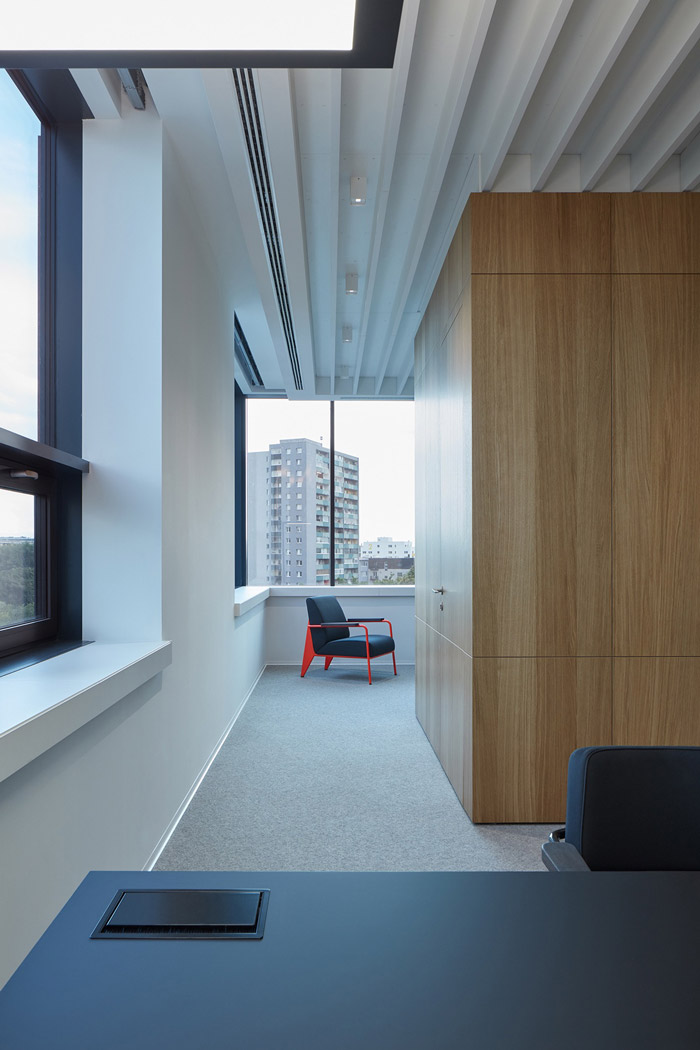 房地產公司過道裝修設計效果圖