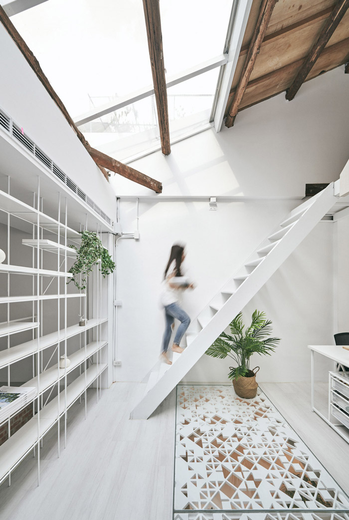 家庭式loft辦公室樓梯裝修設(shè)計效果圖