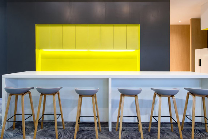 總部辦公樓吧臺裝修設(shè)計(jì)效果圖