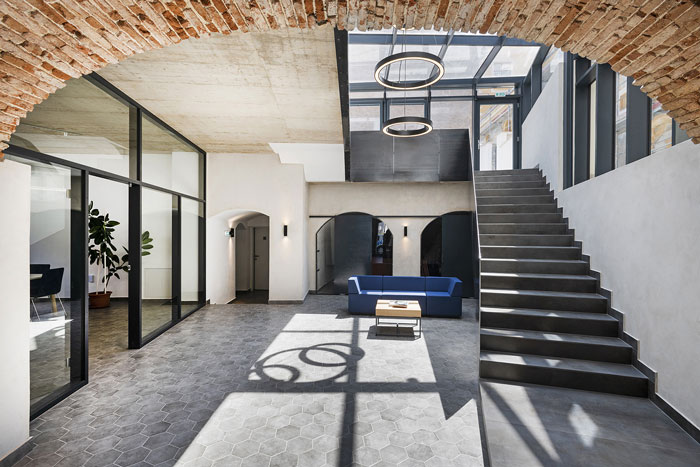 舊廠房改造辦公室樓梯裝修設計效果圖