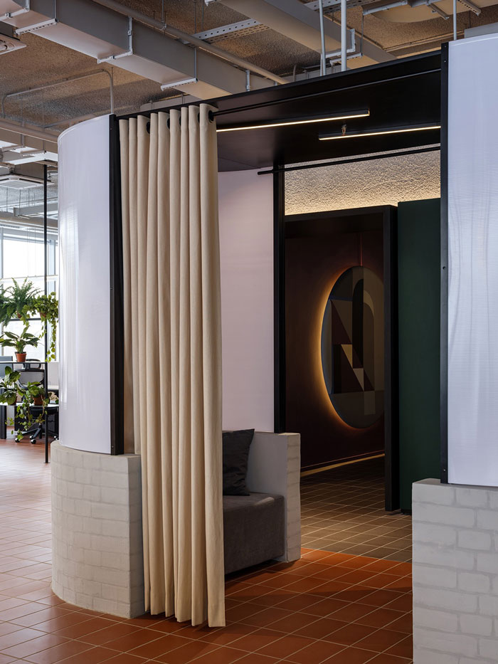 極簡辦公室接待區(qū)裝修設(shè)計效果圖