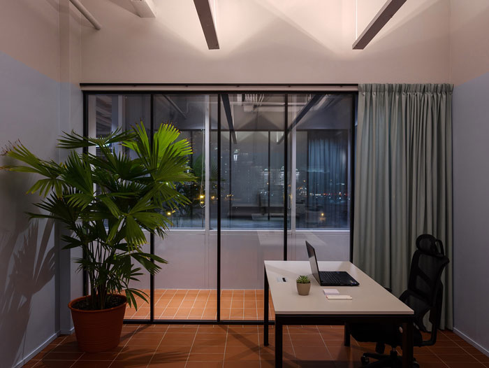 極簡總經(jīng)理辦公室裝修設(shè)計效果圖