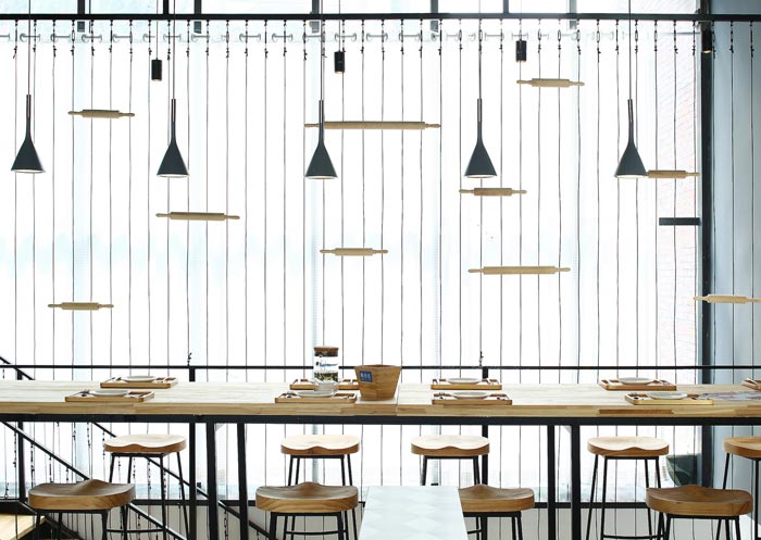 烘焙餐廳二樓餐區(qū)裝修設(shè)計效果圖