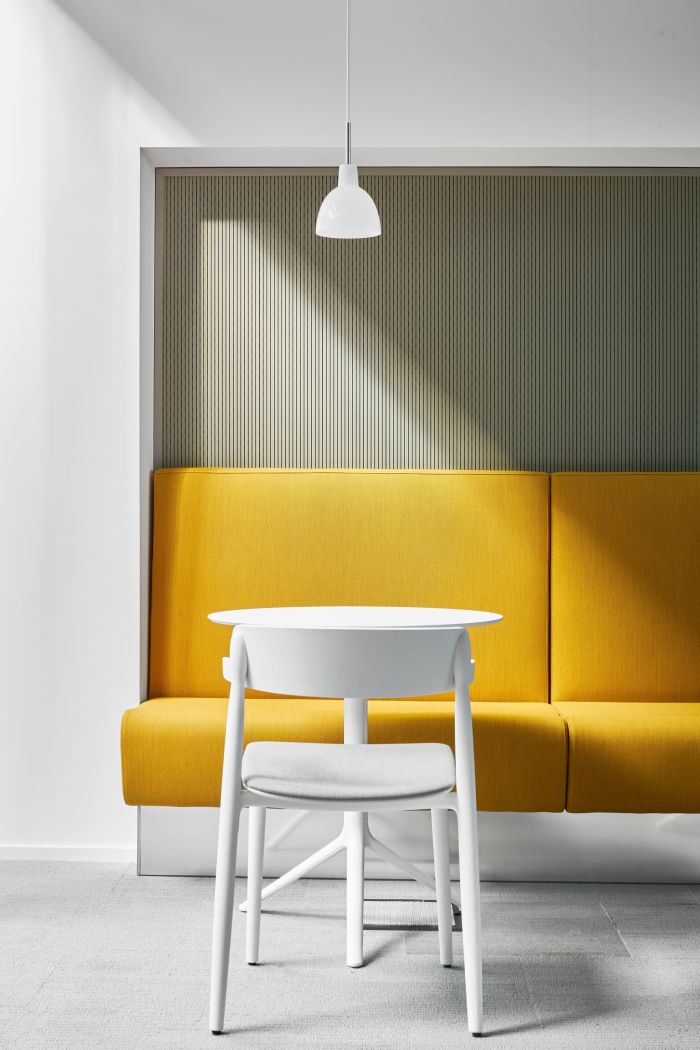 生物制藥公司辦公室設(shè)計